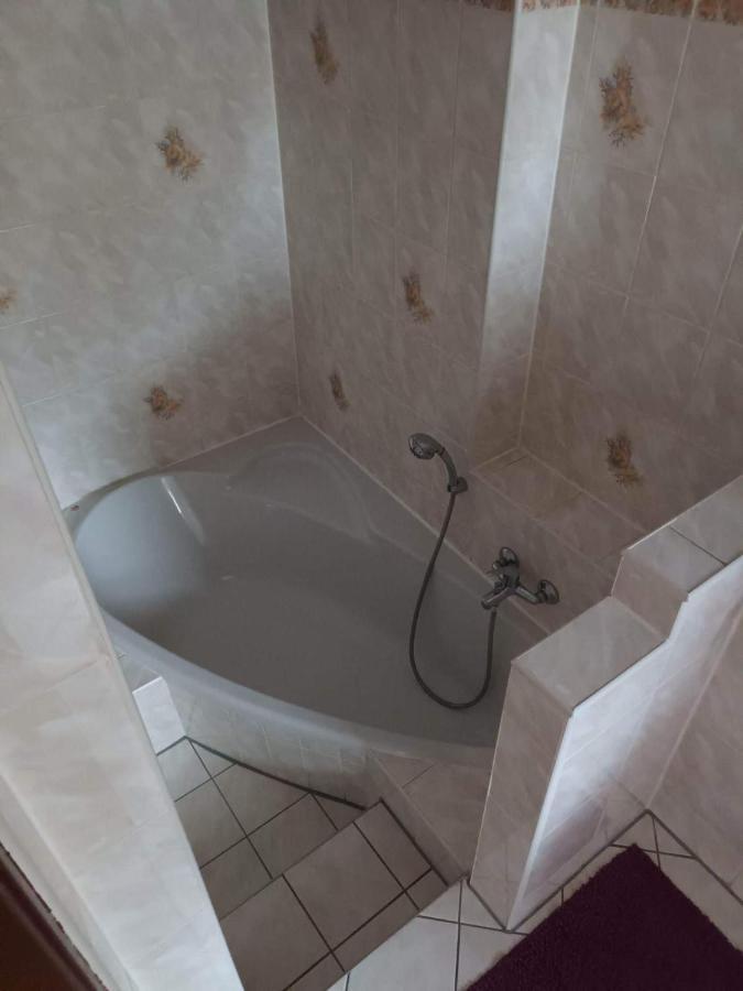 Penzion U bílého jaka Vilemov  Extérieur photo