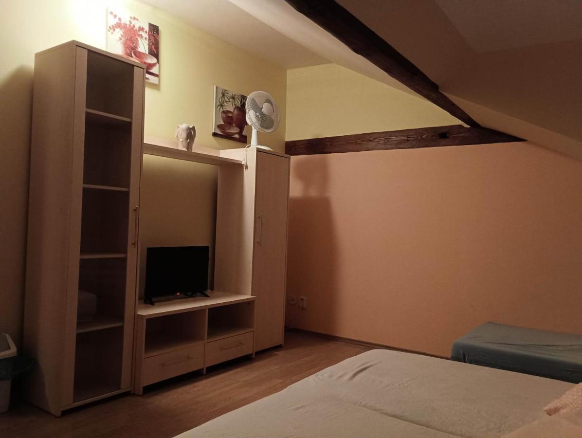 Penzion U bílého jaka Vilemov  Extérieur photo