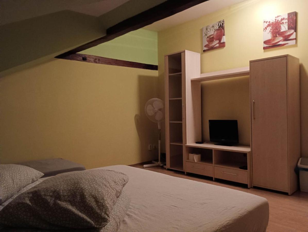 Penzion U bílého jaka Vilemov  Extérieur photo